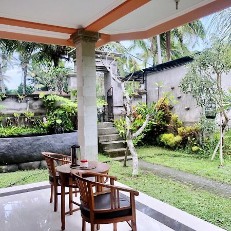 Gusti Rai House Hotel อูบุด ภายนอก รูปภาพ